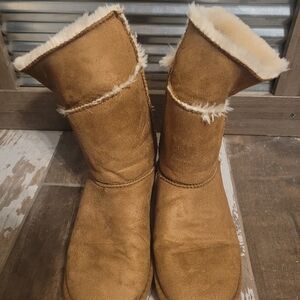 Cozy Tan Suede Women's Boots